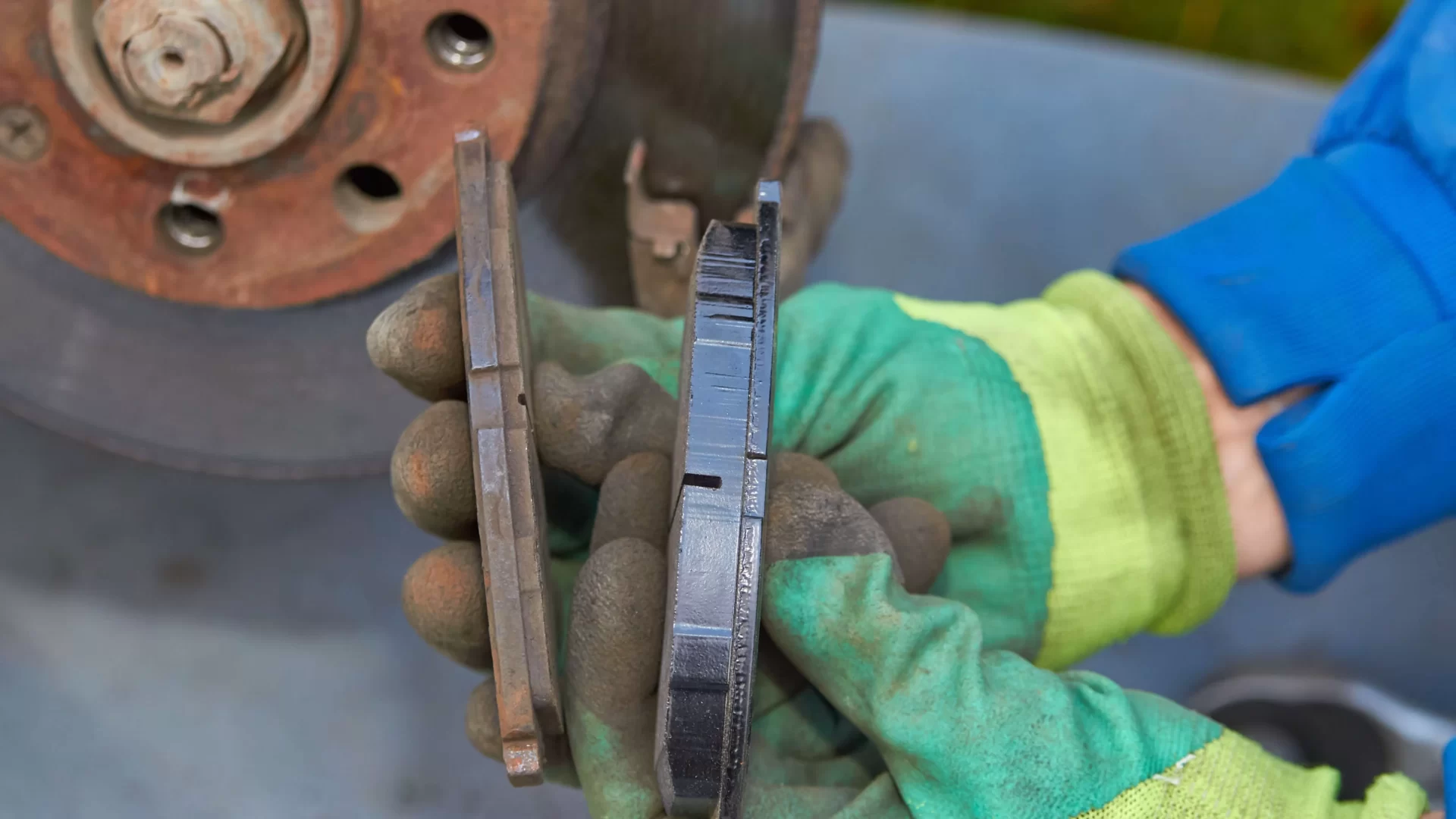 استبدال وسادة الفرامل 4