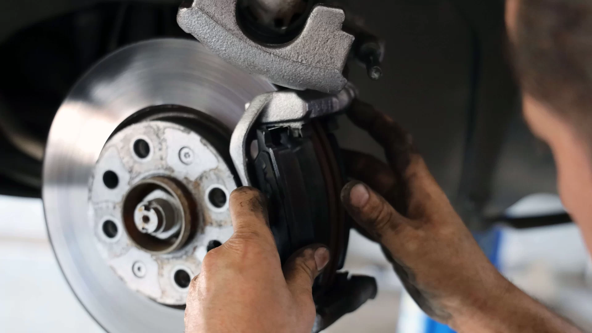 استبدال وسادة الفرامل 5