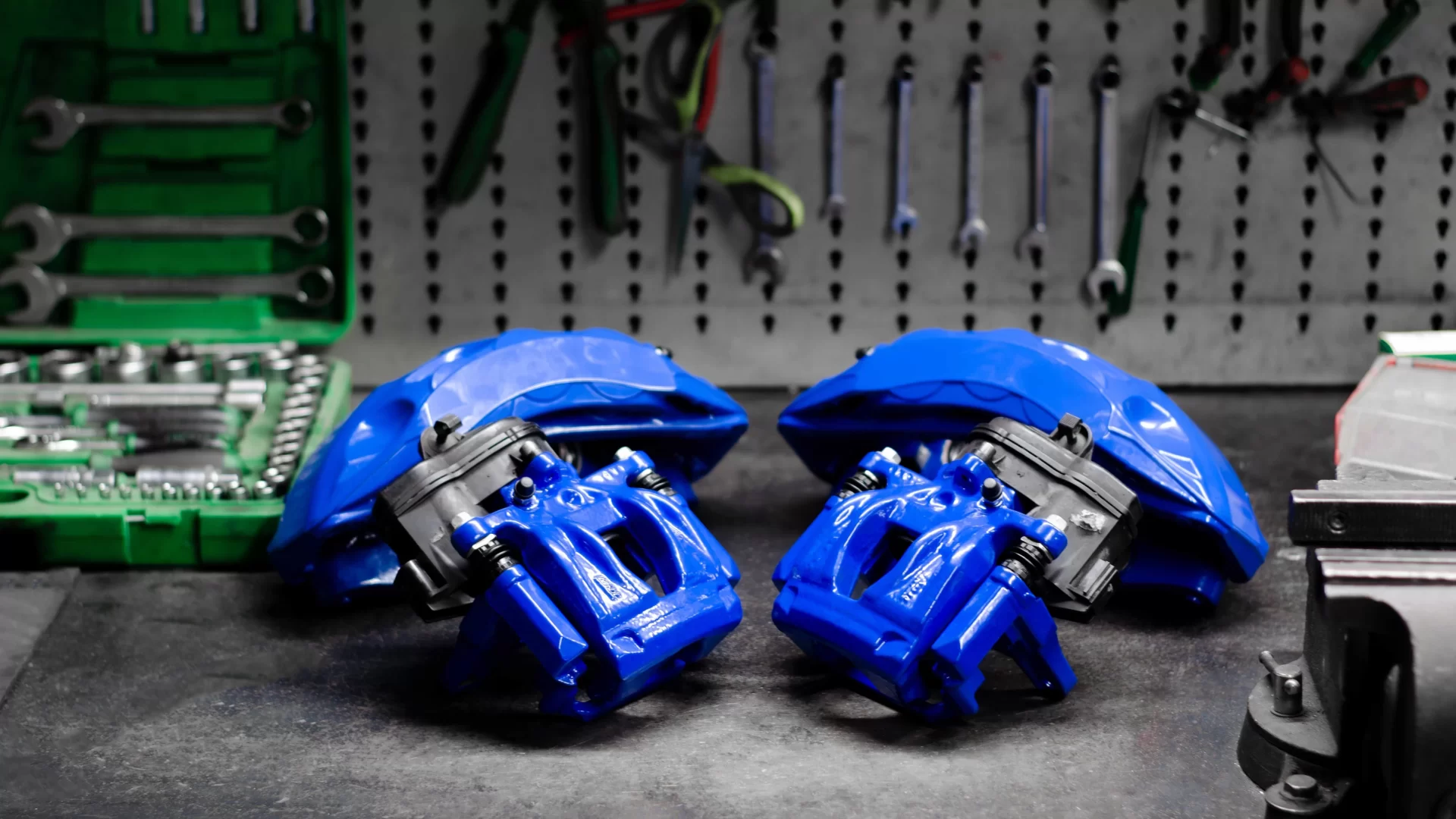 طلاء فرجار الفرامل 4