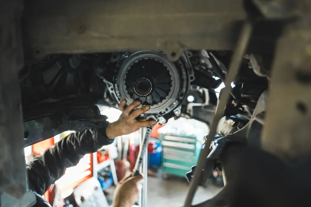 Car Clutch Replacement in Dubai car clutch replacement 2