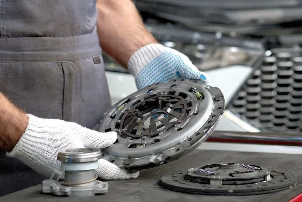 Car Clutch Replacement in Dubai car clutch replacement 4