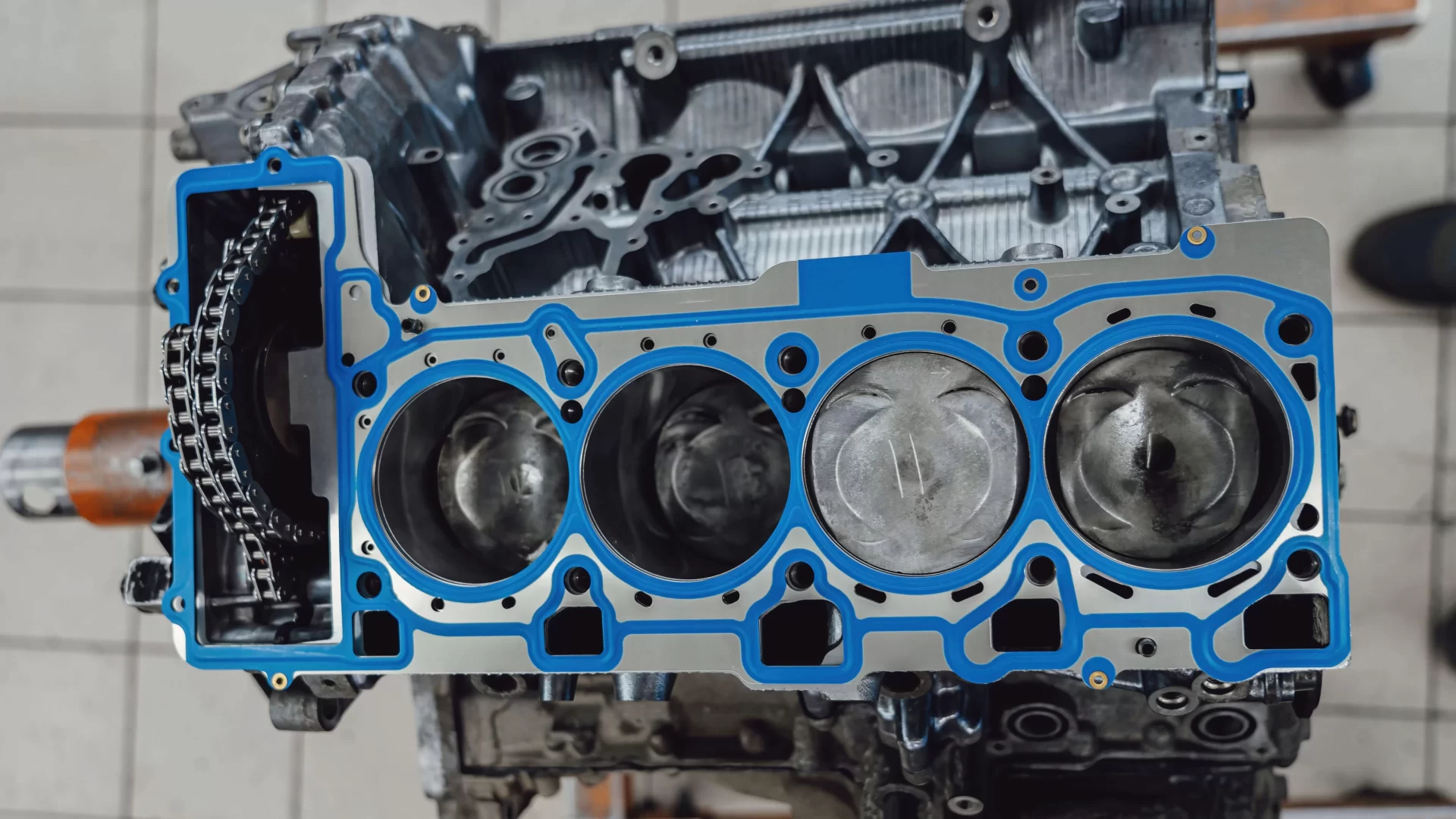 إصلاح حشية رأس محرك السيارة 5