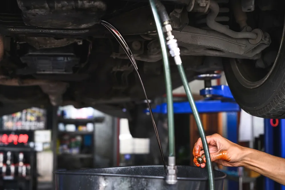 Car GearBox Oil Change in Dubai car gearbox oil change 3