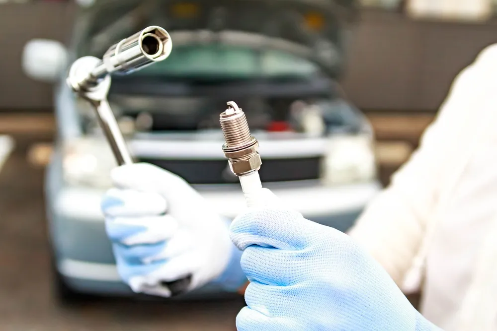 Замена свечей зажигания в Дубае замена свечей зажигания 4