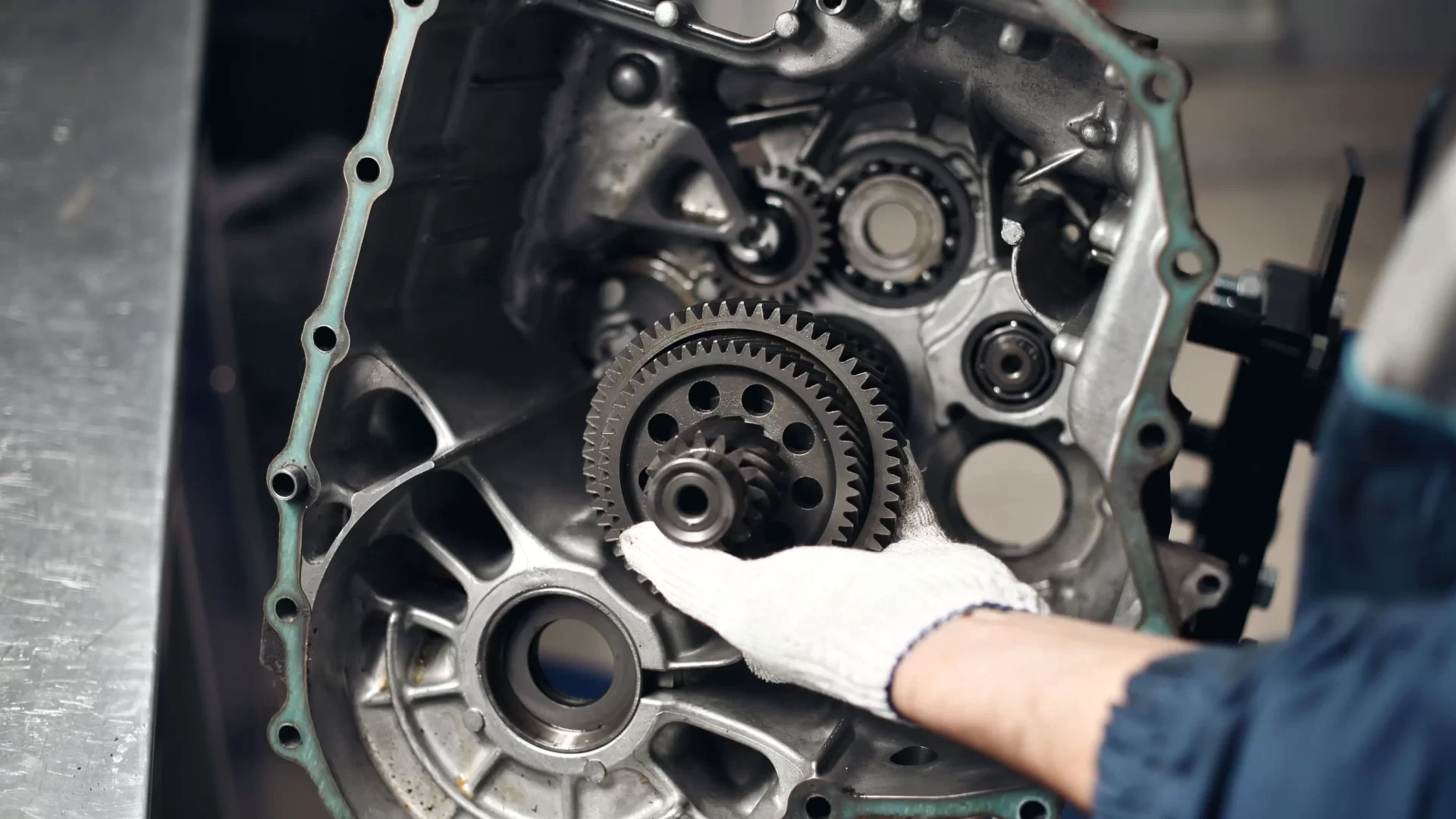 إصلاح ناقل حركة السيارة