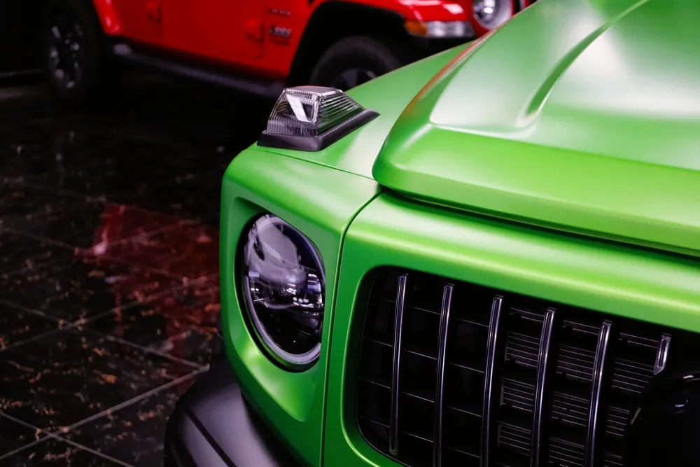 обтяжка автомобиля аль куос