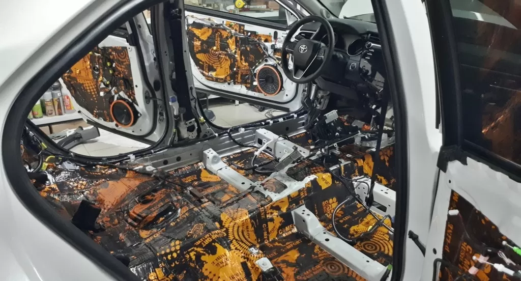 звукоизоляция автомобиля 15