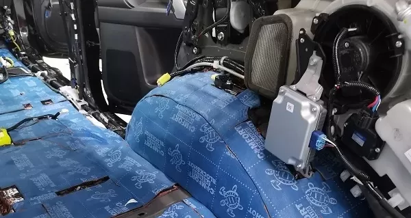 звукоизоляция автомобиля 11