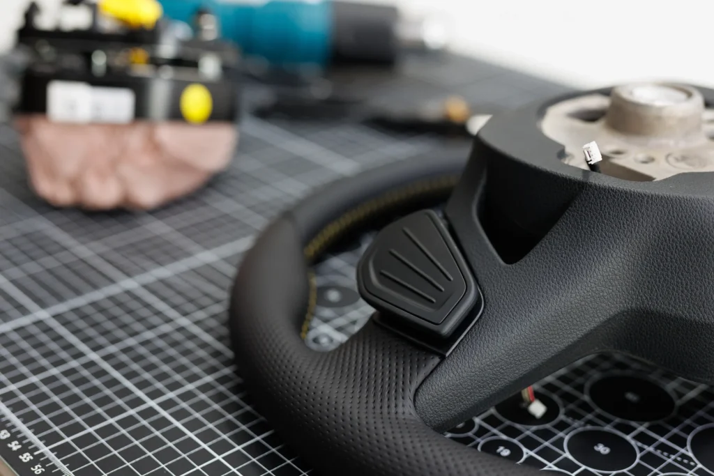 Перешив салона авто в Дубае обивка автомобиля