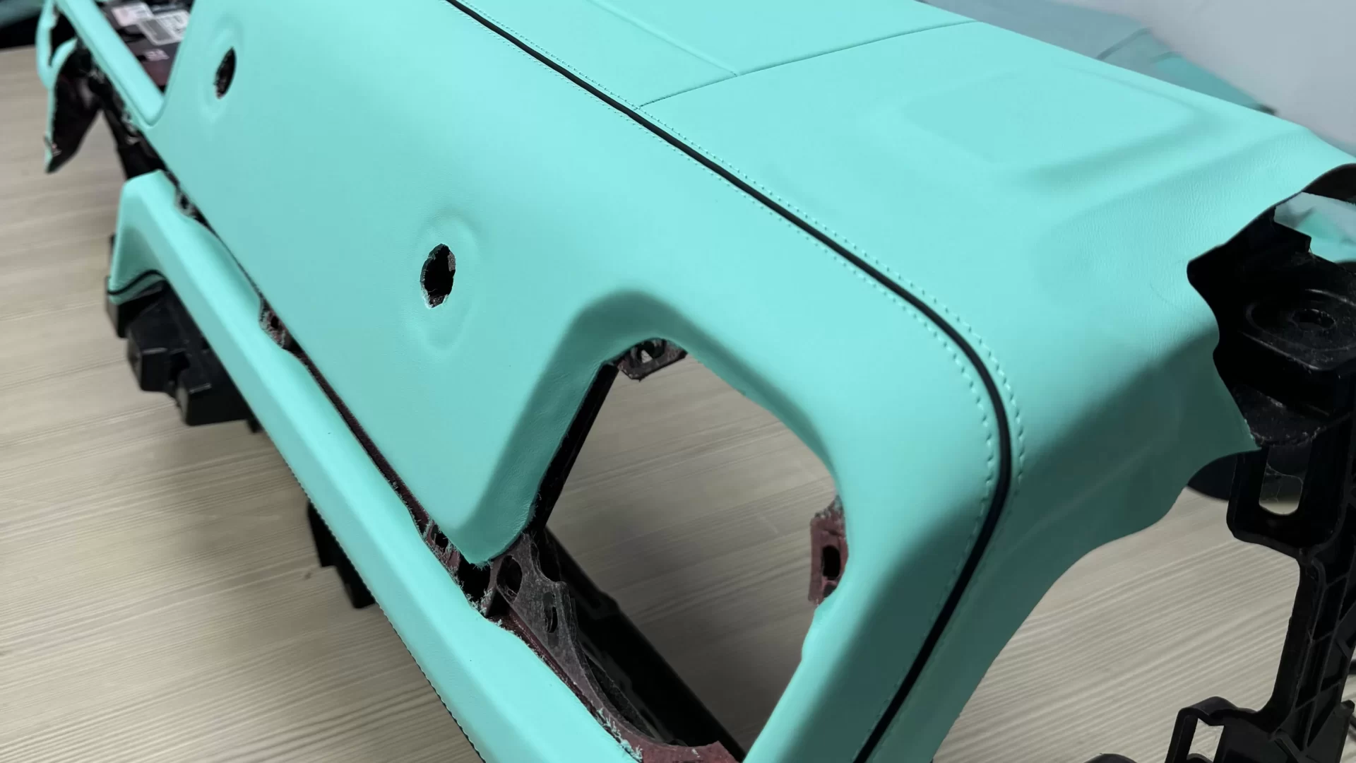 إصلاح المقصورة الداخلية للسيارة 8