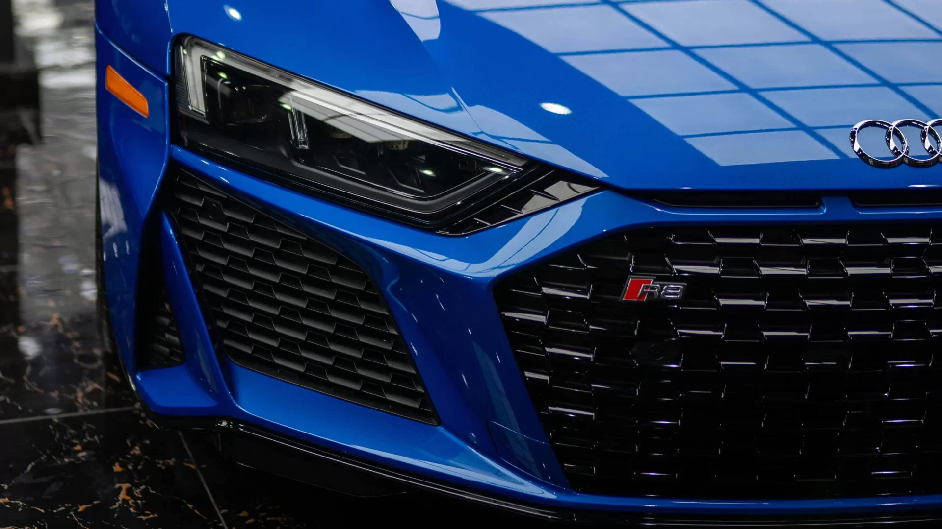 ورشة تعديل السيارات 23