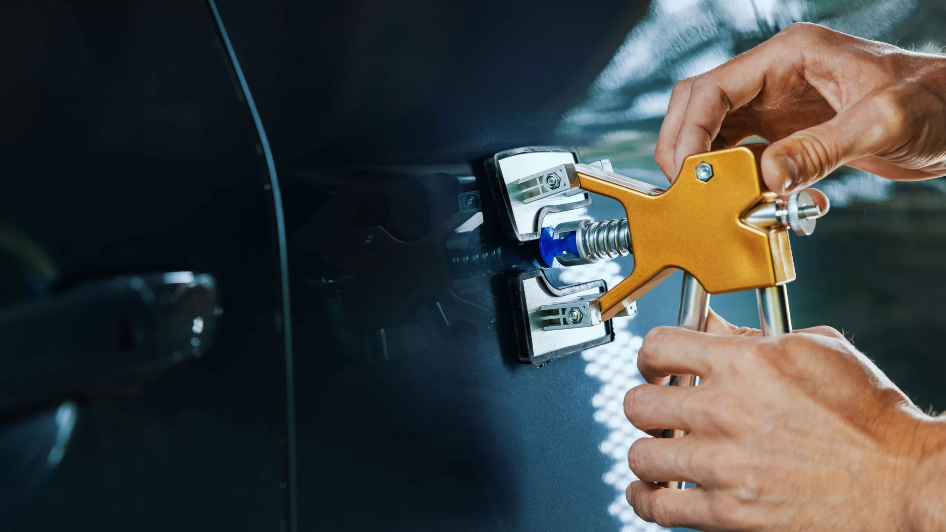 إصلاح انبعاج السيارة