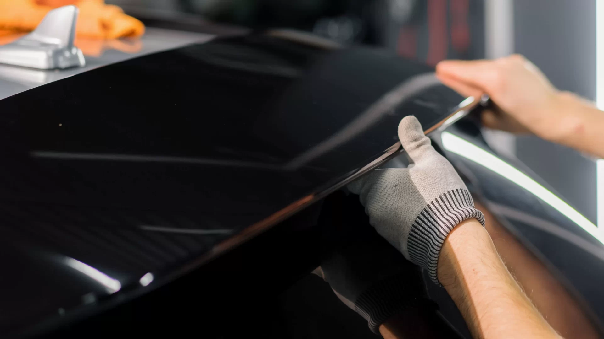 ورشة تعديل السيارات 16