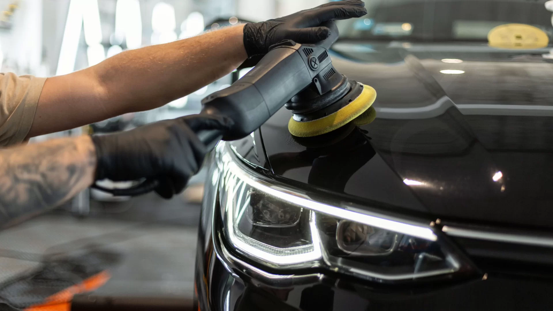 ورشة تعديل السيارات 19