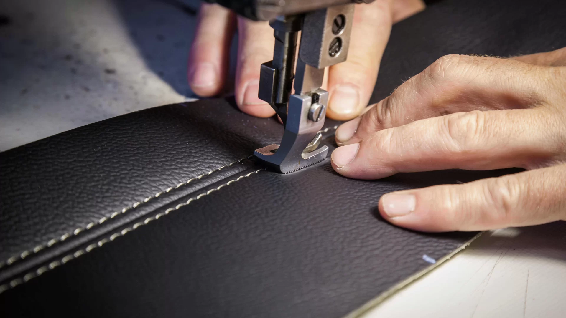 إصلاح مقاعد السيارة 4