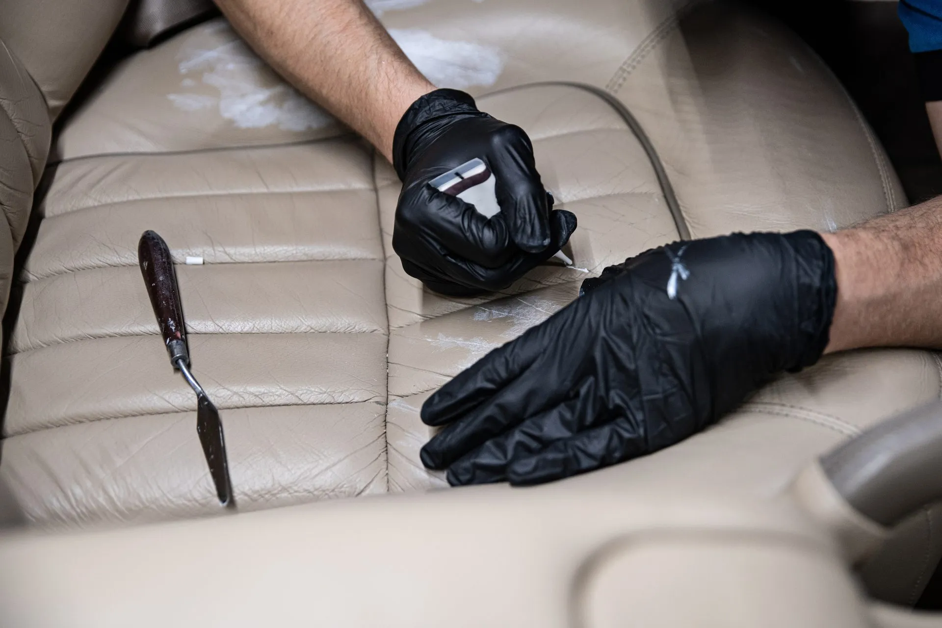 leather car seat scratch repair 3