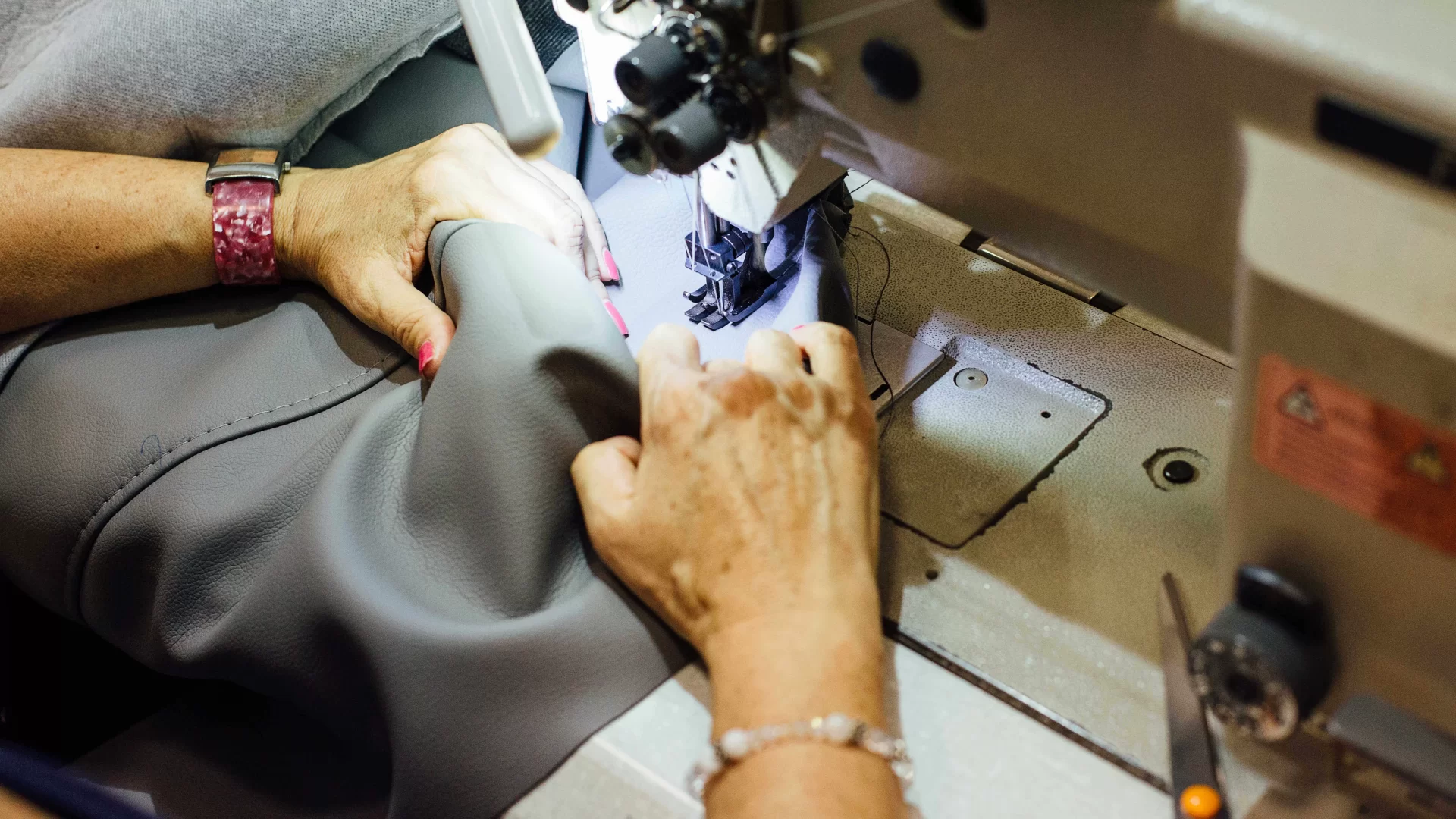 تنجيد مقاعد السيارة 4