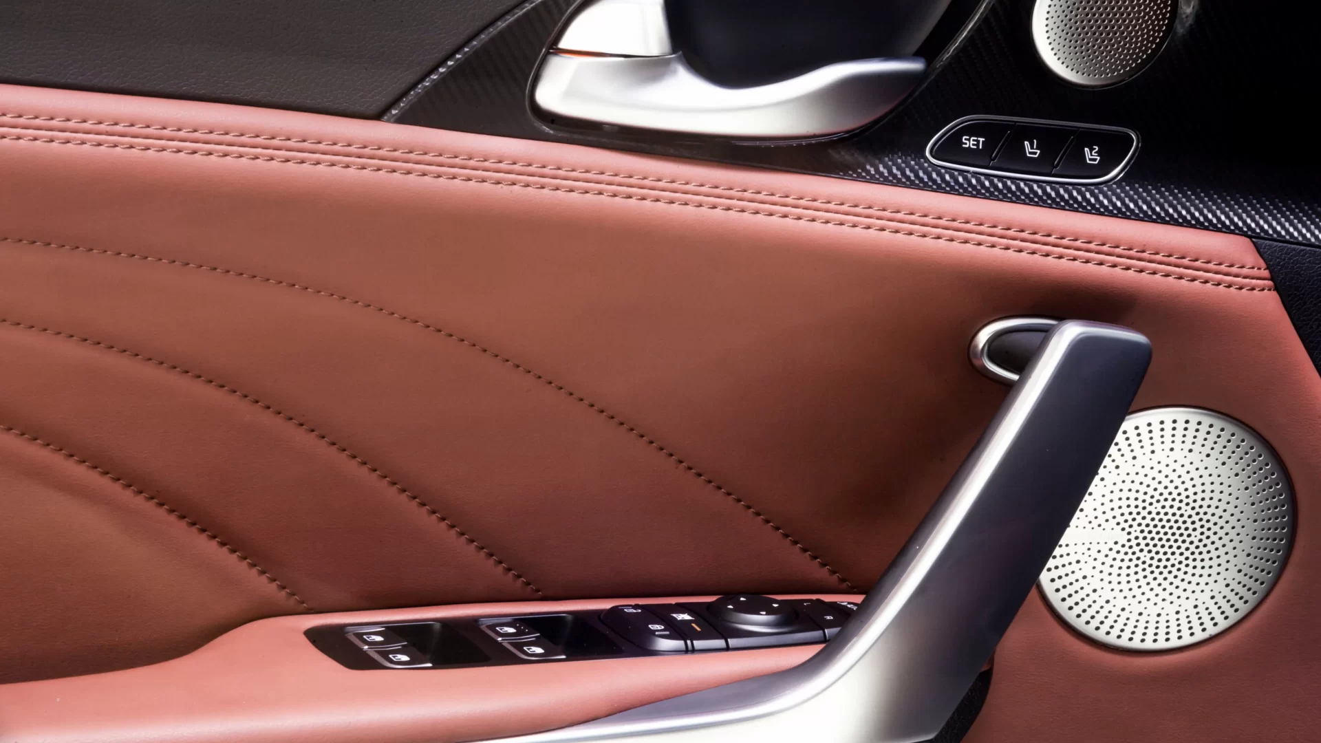 إصلاح جلد باب السيارة 10