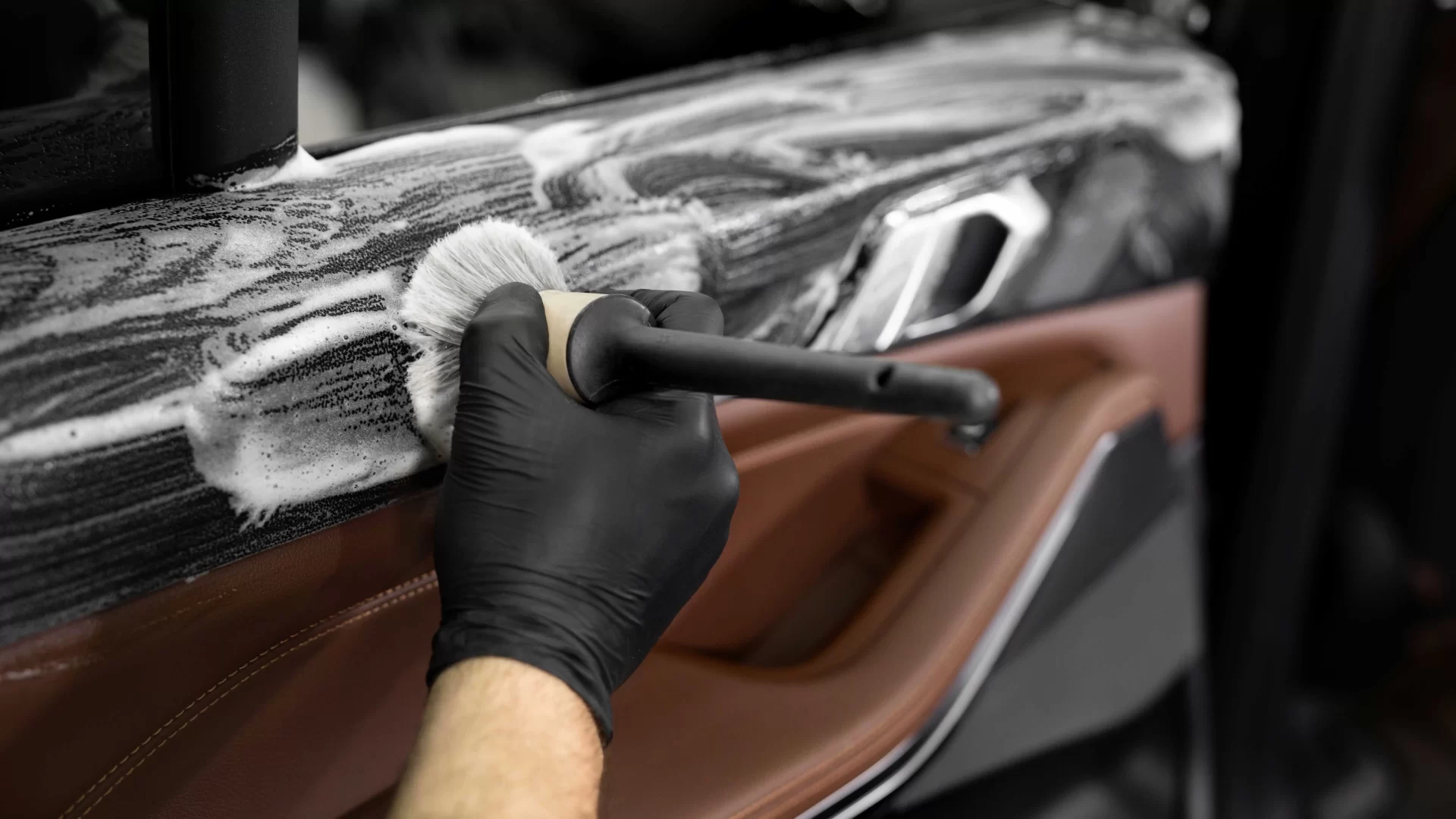 تصليح جلد باب السيارة 11