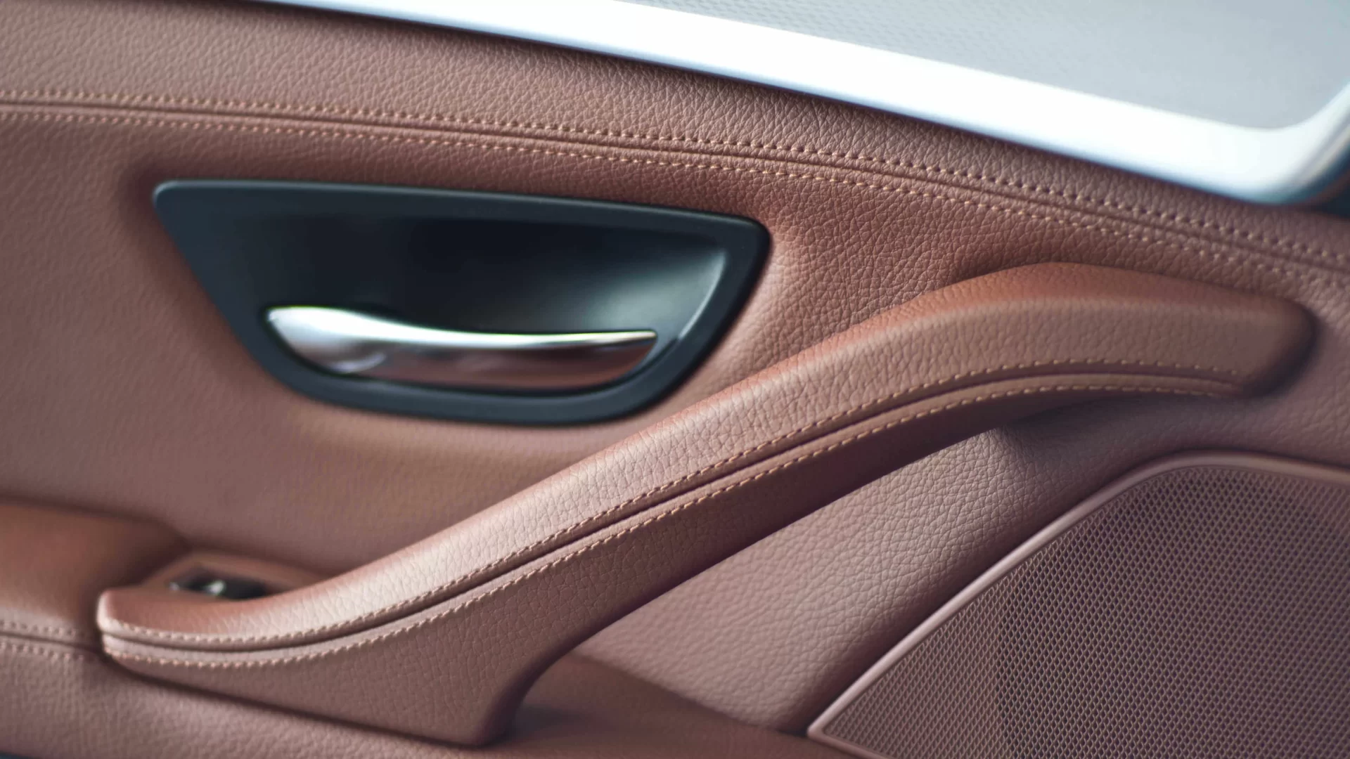 تصليح جلد باب السيارة 9