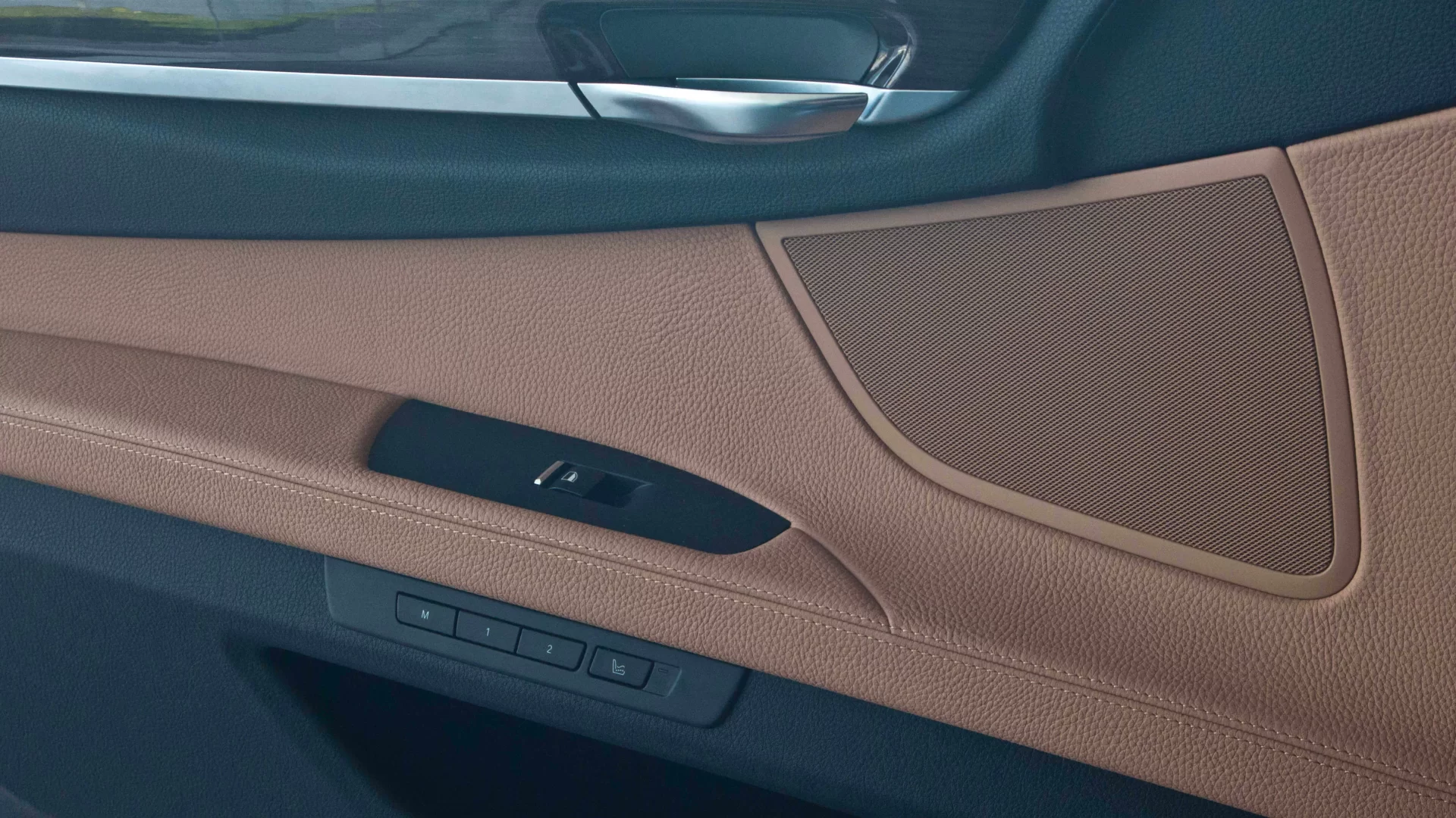 تصليح جلد باب السيارة 5