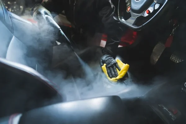 Уход за обивкой автомобиля: Ответы экспертов на самые распространенные вопросы