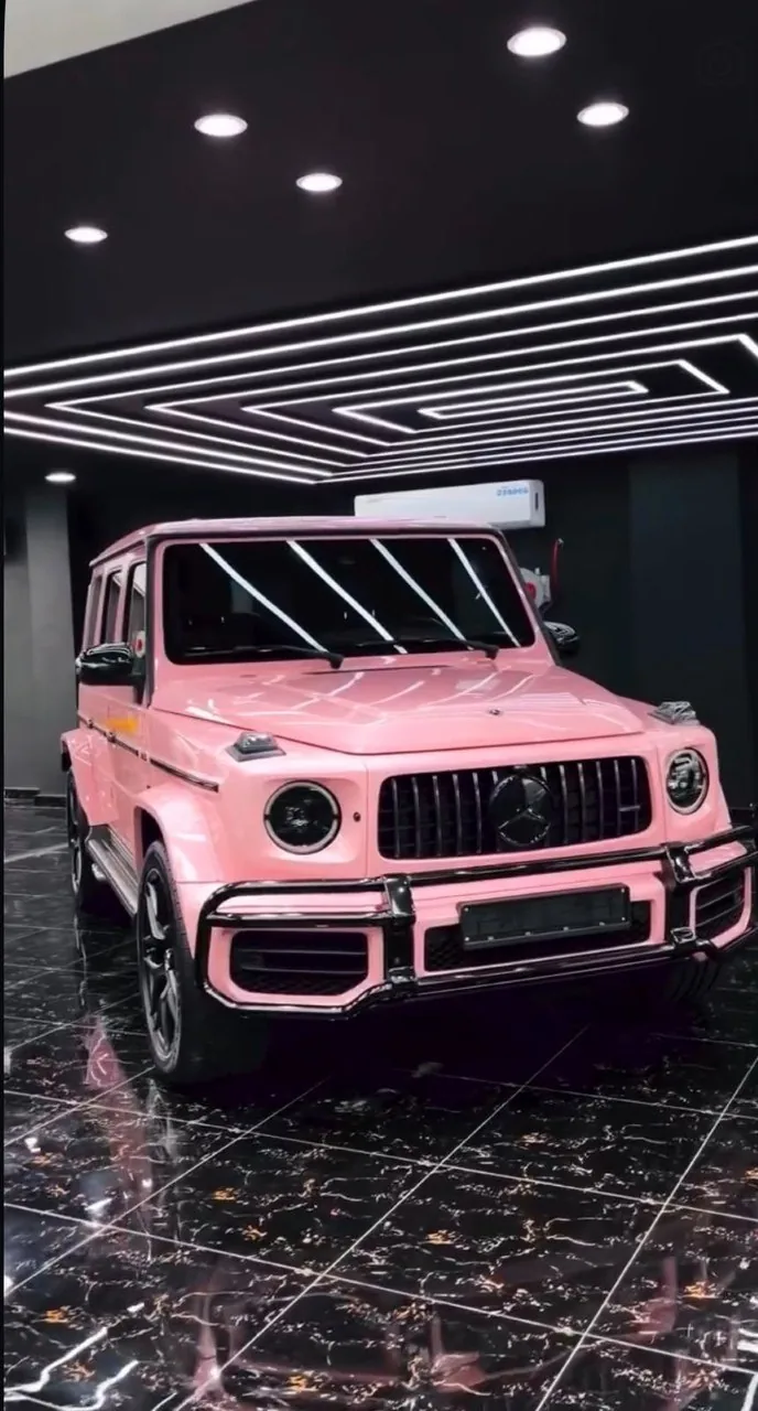 Mercedes G-Class – Car wrapping, Pink