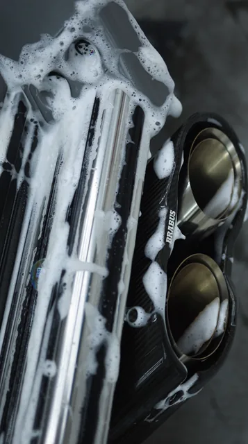 Mercedes G-Class – Manual car wash, Interior deep cleaning, Scratch & paint repair, Ceramic coating