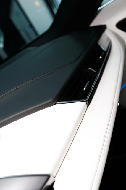 BMW iX – Seat repair, Leather repair, Interior upholstery – 12
