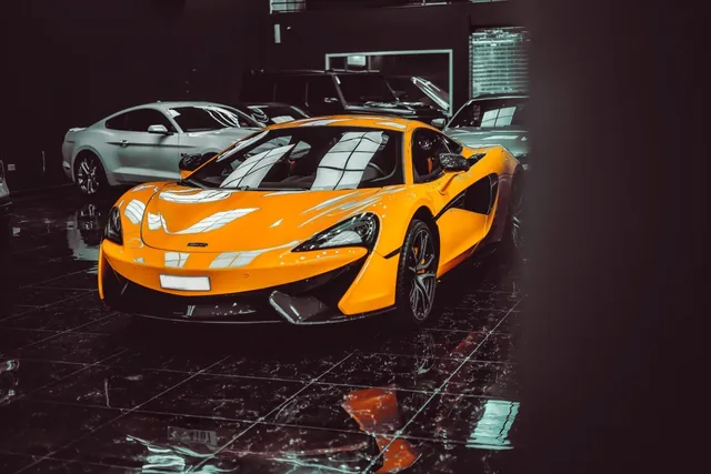 McLaren 570S – غسيل يدوي – 3