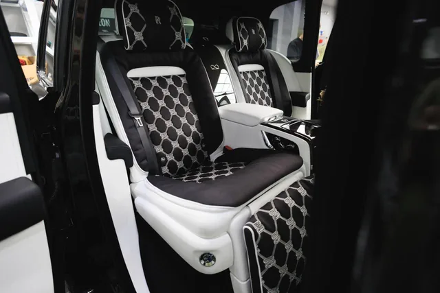 Rolls Royce Cullinan – تنظيف عميق للمقصورة – 2
